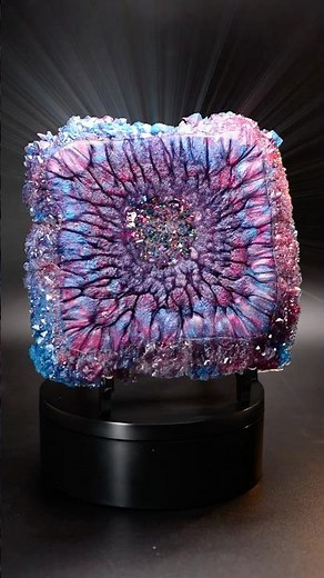 Dragon Scale effect in our Crystal Edge Square Mold. #dragonscale #resinart #resinartist