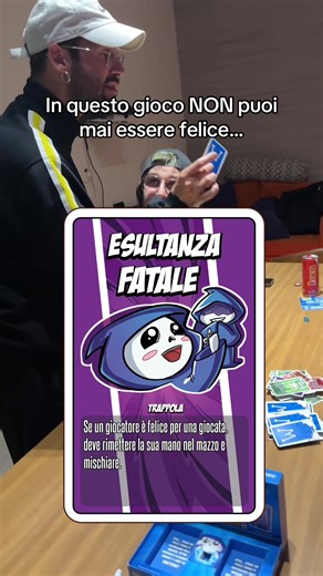 Mai festeggiare in Wacky prima che finisca la partita. Potresti pentirtene subito 😈 Rendi il tuo Capodanno il più divertente possibile! 🎉 #Wacky#giochidatavolo#partygame#drinkgame#capodanno