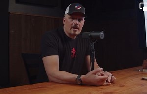 *Warning: offensive words and images* Shasta county resident Michael Paulbitski, aka Nate Hale, who appears here in a Red White and Blueprint hat, made a guest appearance on a MountainTop Media podcast with host Leslie Sabanovich. Sabanivich is a member of Moms For Liberty, a “parent rights” group that has been labeled by the Southern Poverty Law Center as an extremist group. In this video clip, Paulbitski calls himself a “patriot” who is “not racist”. He claims to have “decency” and a “moral co