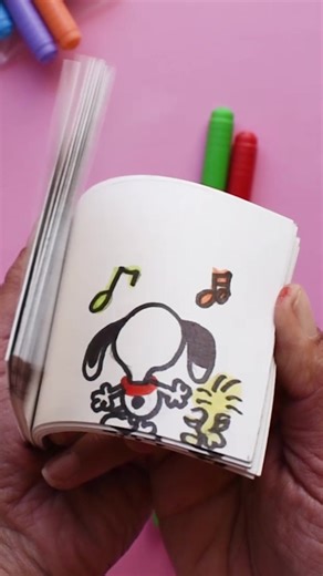 Flipbook Snoopy, creando pequeñas, básicas y fáciles animaciones, especiales para chicos y chicas que quiran iniciar con el dibujo creativo #flipbook #peanuts #snoopy #drawing