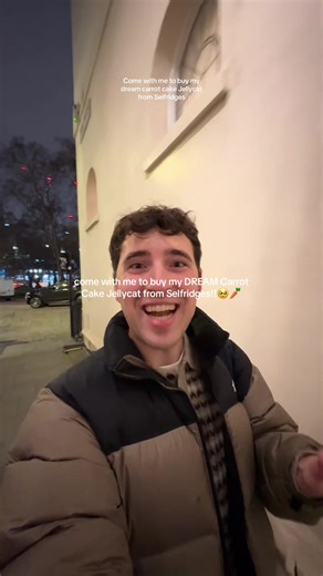 Come with me to buy my DREAM Carrot Cake Jellycat from Selfridges which as just launched in Jellycat’s new Spring collection for 2026!!🥹🥕 It’s time to treat myself to a new Jellycat and as someone who loves to collect Jellycats, when I saw the new Spring collection for 2026 come out in stores, I had to run to find my dream Jellycat which is the Amuseables Carrot Cake!! Especially as I love a sweet treat and carrot cake is my favourite cake🥰 So come shopping with me in Selfridges to find the N