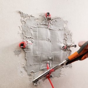 Hole patching done correctly and easily | 5-Minute Crafts Men