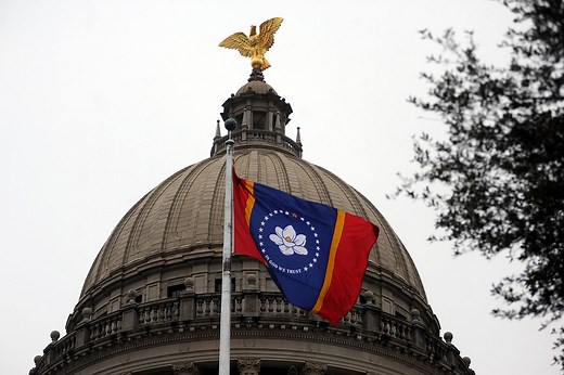 'It's a great day': Mississippi raises new state flag after 126 years - Mississippi Today