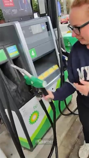 How to fuel up a car! #petrol #driving #petrolstation #drivinglesson #drivinginstructor | I-Learner Driving School