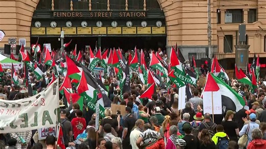 Violence erupts as protests sweep Australian cities