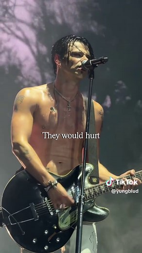 “Zombie” live. | zombie