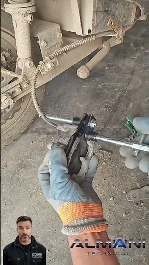 Brake Caliper Won’t Retract? Use This Tool #automobile #mechanic #shorts