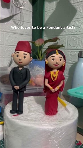 Fondant bride and groom