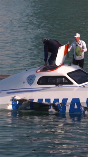 Dubai delivered the drama 💥🏁 Catch more powerboating chaos on the latest episode of Beyond Limits, tonight at 8 PM ET on Racing America 24/7, available on The Roku Channel. #racing #powerboating #fyp