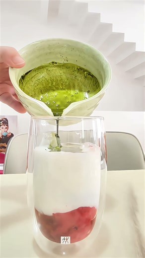 Strawberry Matcha Latte Recipe 🍓🍵 | Aesthetic & Creamy Drink at Home