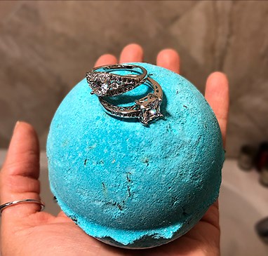 13K reactions · 5.2K shares | $1 Ring Bath Bombs <3 Shop > https://bubblybelle.com/bubbles3 | Bubbly Belle | Facebook