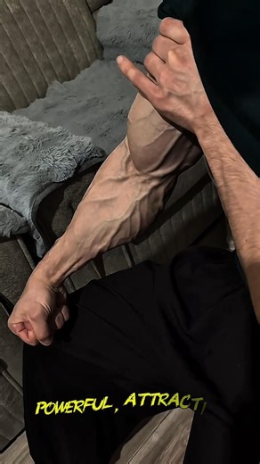 How to Get Veiny Forearms। 💪🔥 #VeinyForearms #ForearmWorkout#ForearmTraining #GripStrength #ytshorts