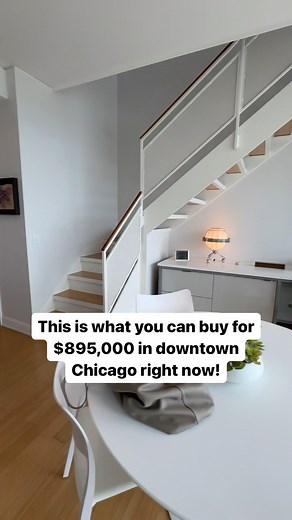 Lakeshore East 1 bed/1 bath duplex with 2 balconies and incredible views! 🔑 Listed by Nancy Nugent | Jameson Sotheby’s Int’l Realty #chicago #illinois #realtor #realestate #apartment #apartments #chicagoapartmentsforrent #chicagoapartments #chicagorealtor #chicagorealestate #chicagorentals #chicagoleasing #luxury #luxuryapartments #luxuryapartment #luxuryrealtor #luxuryrealestate #luxuryrentals #luxurylistings #apartmenttherapy #apartmentdesign #apartmentforrent #penthouse #apartmentfinder #apa