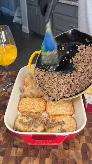 Easy breakfast casserole that feeds everyone