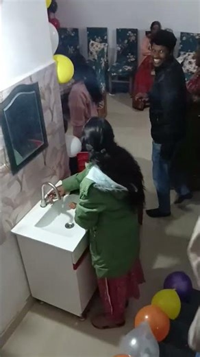 Maggi khana hain maggi😅😅