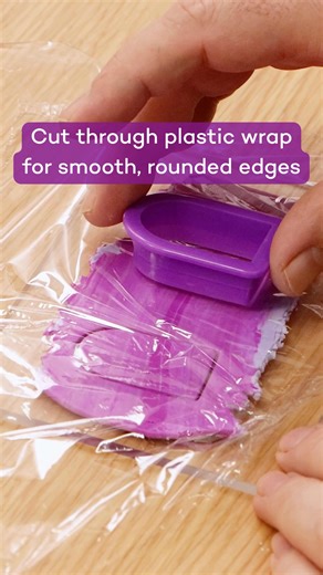 Making your own clay earrings? Here’s how to get clean, crisp shapes with polymer clay cutters 👌 This quick how-to shows a few simple tricks for smooth edges and pro-looking results. AU link: https://www.montmarte.com.au/blogs/projects-how-to/how-to-use-a-polymer-clay-cutter GLO link: https://www.montmarte.com/blogs/projects-how-to/how-to-use-a-polymer-clay-cutter #handmadejewellery #handmadeearrings #polymerclayjewellery #polymerclayjewelry #arttips #claycrafts #clayideas | Mont Marte