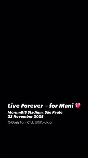Liam Gallagher honoring his hero Mani at MorumBIS Stadium, São Paulo — 22 Nov 2025 ℗ Oasis Fans Club | 📷 Poldicia | Oasis Fans Club