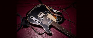 ジョー・ストラマー（ザ・クラッシュ）の愛器を再現したギター“Joe Strummer Telecaster”がフェンダーより発売 | ギター・マガジンWEB｜Guitar magazine