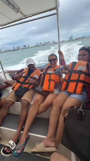 Rohini on Instagram: "Coral island ..day 2 Pattaya 😍 Travells @skydreamtravels_by_lowkyapavan ❤️ #rowdyrohini #entertainer #fun #trendingnow #travelingram #travelling #bangkok #pattaya"