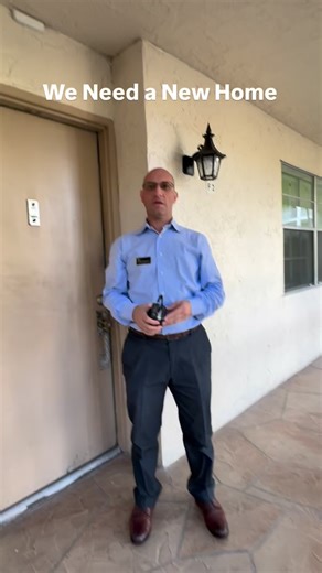 Craig Sarnoff on Instagram: "🔑 Lockbox picked up… another home SOLD. 🏡 It’s always an amazing and a little bittersweet moment. Amazing because I was able to help my clients accomplish their real estate goals. Sad because once the lockbox comes off, I won’t be speaking with them as often. My lockbox is now officially looking for a new home. If you or someone you know is thinking about selling, I would love the opportunity to help and guide you every step of the way. 📲 Always grateful for the t