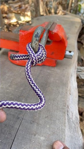 Use this hook knot in emergency like situations
