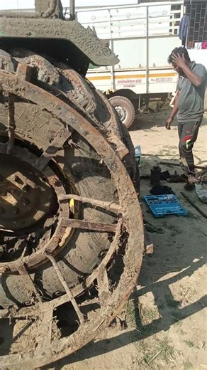 John Deere 5055e hydraulic filter change #tractorlover #youtubeshorts #tractorvideos