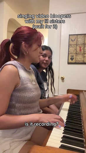 unserious post cuz i haven’t laughed that hard in a MINUTE and don’t worry i have my lil sister’s permission to post this☠️ #bloopers #sisters #laugh #funny #accident #bigsis