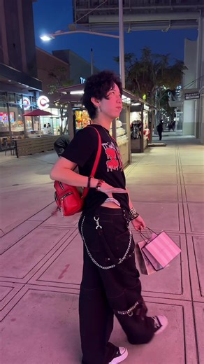 this is #bestfriendthings 🥹🥹🥹 @🦔 #ilovemybsf #bsf #highschoolfriends #alternative