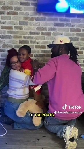 Creating a safe space for haircuts supports both the parent and the child in ways that reach far beyond the chair, especially when it is offered completely free. Full video on YouTube https://youtu.be/N8llrYiZ0AM?si=RkcRI3qNIXD1q-Qu (Link in BIO) _______________________ Donate towards sensory friendly haircut experiences via Go fund me https://gofund.me/cd3f8457 LINK IN BIO Weighted capes available on Amazon or our website www.theweightedcape.com Add more fidgets, toys, and sensory tools to sens