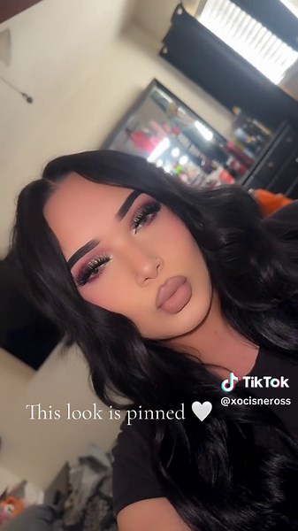 Still getting a lot of tagged me in the video so this look is pinned on my profile also working on some new looks took a little break for thanksgiving 🤍 #makeup #eyes #eyeshadow #paratiiiiiiiiiiiiiiiiiiiiiiiiiiiiiii @ColourPop Cosmetics