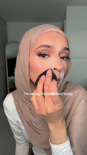 Huda Beauty Powder Makeup Tutorial