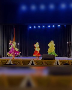 When Ankita Nandy and I made ‘Rang Jaa’, we imagined a big troop of Kathak Dancers dancing on this, a magnificent video, great locations and what not. But that didn’t happen unfortunately. We just uploaded the song on all audio platforms, didn’t even promote the song much. We’ve been super proud of our composition and we had just been hoping that more people take notice of our song🥲. And then @nivedya_nritya sent me this video of her and her friends dancing on our song !! Both Tuktuk and I were