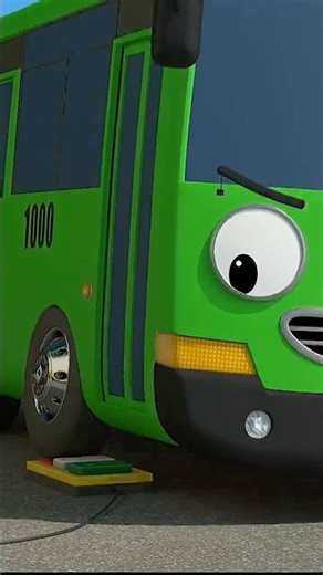 Wheels spinning! A dangerous prank 😵‍💫 #TayoSeason8 #TayoAndTheHeavyEquipmentRangers