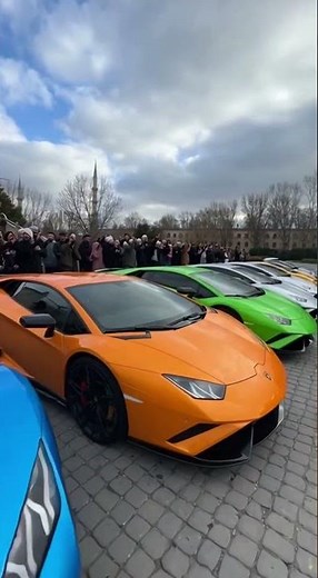 Lamborghinis as gifts for those leaving the mosque!