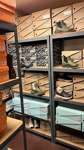 👟 SKO-LIVE – Let’s go! 🙌🏻 Torsdag er dagen, hvor det går løs med efterårets helt store sko-live hos DressLab 💥 Vi fylder aftenen med sko, støvler og sneakers – og du kan spare op til 30% på sæsonens lækreste modeller! ✨ Sko til enhver stil og smag 👢 Støvler til både by og natur 👟 Sneakers, du kan bruge året rundt 📅 Torsdag kl. 19:00 – direkte fra butikken i Silkeborg 💬 Skriv LIVE i kommentarfeltet, så får du direkte besked, når vi går i luften 🎥 Tilmeld dig begivenheden på vores Faceboo