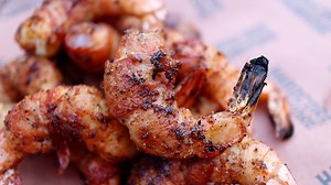 How to grill perfect bacon wrapped shrimp – Jess Pryles