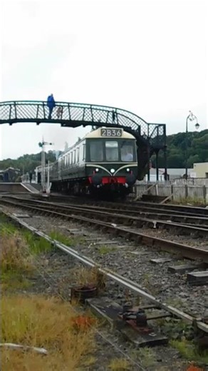 Class 117 departing Bo'ness with a 3 tone
