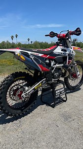 103 reactions | Check out this interesting new Husky 300cc carbureted 2-Stroke project from @rekluse_motorsports built by Jay Clark from @dirtbiketv1 that we shot in the studio today. Do you prefer the new fuel injected 2-Strokes or the older carbureted models? #dirt #dirtbike #magazine #news #offroad #media #print #video #adventure #outdoors #racing #testing #motocross #supercross #motorcycle #projectbike #2-Stroke | Dirt Bike Magazine | Facebook