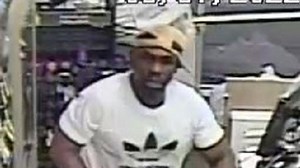 Manhattan Duane Reade robber attacks workers with bike lock chain