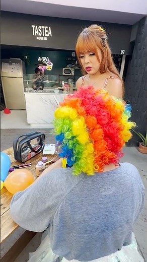 Cambio de LOOK: PAYASITA nos revela lo HERMOSA que es por fuera y por dentro. 🌈 - Lily Hurtado