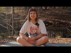 FOREST FITNESS: EVELINA’S VIGOROUS STRETCHING ROUTINE IN SHORTS