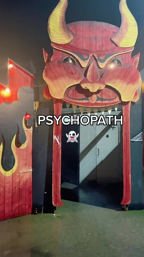 📍 Psychopath. Come with us to the terrifyingly good food at #psychopathnewcastle 👻 #halloween #scaremaze #pizza #burger #northeast #psychopath #northeastfood #fyp