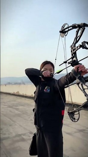 Do you like this Sanlida Dragon X8 hunting compound bow? #archery #bowhunting #outdoors #hunting