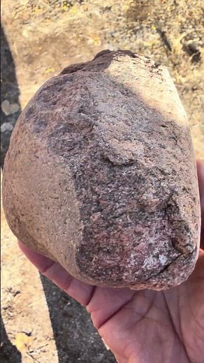 Arkose known as sandstone a type of sedimentary rock #rockcollecting#sedimentaryrocks#healingstone