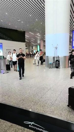 君子于役、圆满归期.义务有期、奉献无止.承蒙国家厚爱及部队各领导的悉心教导 ！我亲爱的儿子. ❤️欢迎回家❤️