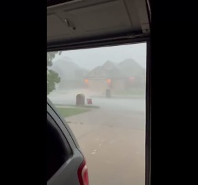 US: Intense Severe Weather Batters Oklahoma, Tornado Warnings in Effect 2