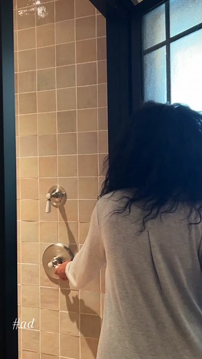 #ad @Aveeno_US partnered with CultureCon, an annual event celebrating culture, creativity, and entrepreneurship, to elevate Black female entrepreneurs in the beauty industry. As a Black woman founder, I loved watching Aveeno host a panel discussion on how to ensure Black-owned businesses get their fair share of funding, particularly in the beauty and skincare/haircare space. Listen in to hear from last year’s winner Arielle Brown, founder of Bea’s Bayou about how the grant has impacted her busin