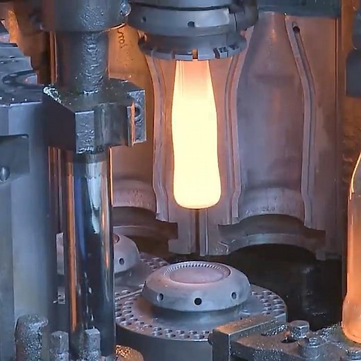 Manufacturing process of a glass bottle _ Machines and Industry #Bottle #manufacturing