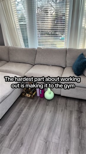 Summer bodies were made in the winter 🥶 #tiktokshopcreatorpicks #tiktokshopjumpstartsale #stairclimber #workout #fitgirl @Merach US