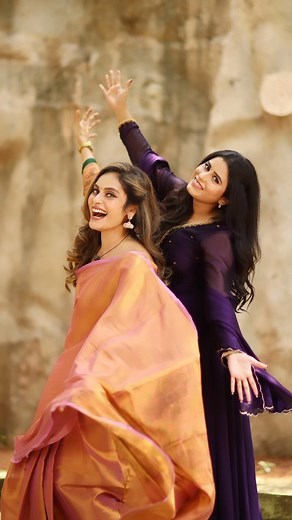 Happy faces 😁 @shrutika_arjun 👯 VC @dhanush__photography . . . . #rithika #tamil_rithika #rithikatamilselvi #cookwithcomali #cwc #cwcfamily #friends #vijaystars #trending #trendingreels #reelsinstagram #instagram #trendingoninstagram | Rithika Tamilselvi